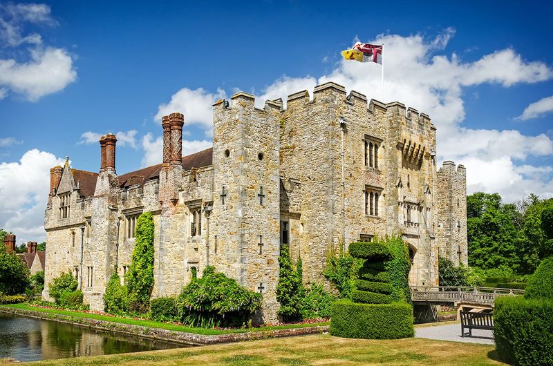 20 English Aristocrat Homes That Are Fit For A Fairytale - Decor Hint Hever Castle: Anne Boleyn's Childhood Home
