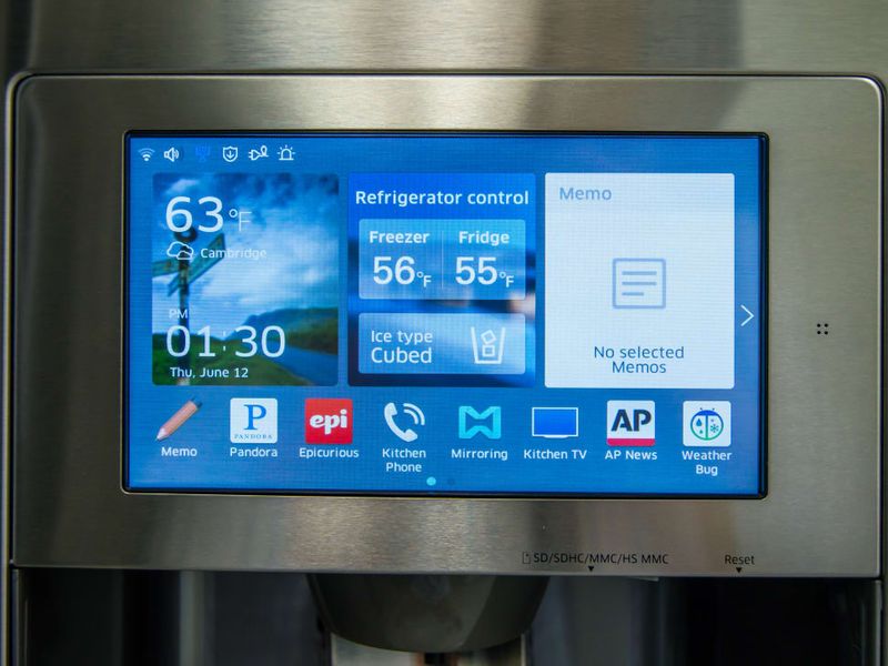 12 Impractical Kitchen Trends Interior Designers Say Won't Last In 2025 (Plus 7 Already Losing Their Momentum) - Decor Hint Technology-Dependent Smart Appliances