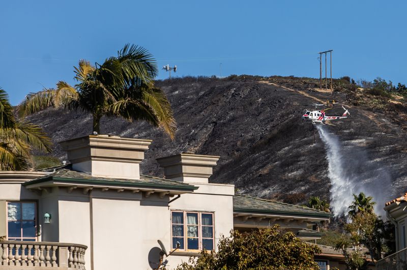 Los Angeles Housing Outlook 13 Properties At Risk Of Decreasing In Value - Decor Hint Malibu Hillside Residences