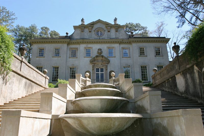 9 Georgia Mansions With Classic Hollywood-Inspired Style - Decor Hint Swan House: Atlanta's Architectural Showstopper