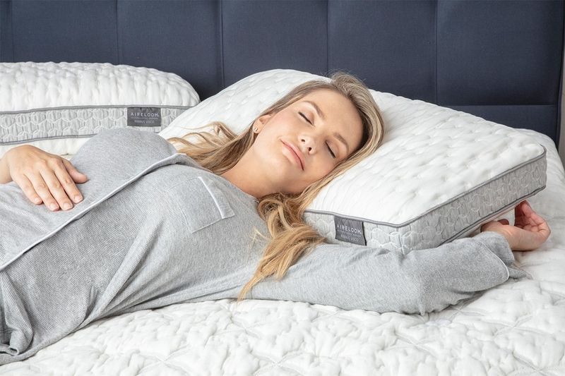 9 Things That Have No Business In Your Home And 9 You Should Invest In - Decor Hint Proper Mattress and Pillows