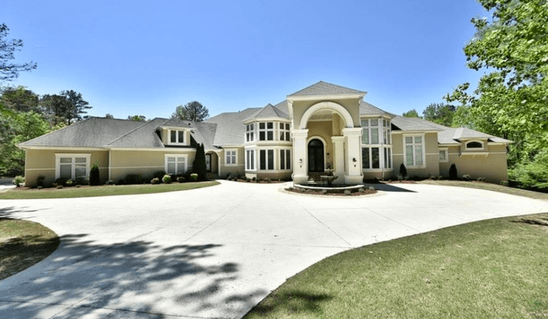 Which Homes Are Falling Out Of Favor In Lithonia (And Which Ones Buyers Are Fighting For In 2025) - Decor Hint Large Luxury Homes With High Upkeep