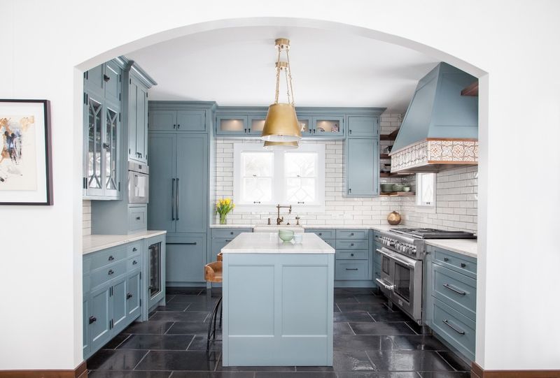 17 Kitchen Colours That Are Officially Out Of Style In 2025 (Plus 5 That Have Been Out For A While) - Decor Hint Teal