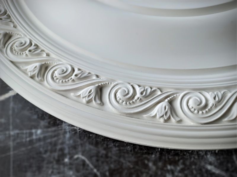 10 Unique Alternative Ideas To Try Instead Of Cornicing - Decor Hint Ceiling Medallions for Visual Interest