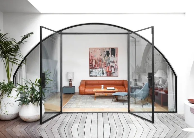 Inside A Mediterranean-Style Home In Byron Bay With A Breathing Room And Feel-Good Vibes - Decor Hint Lighting Design For Emotional Wellbeing