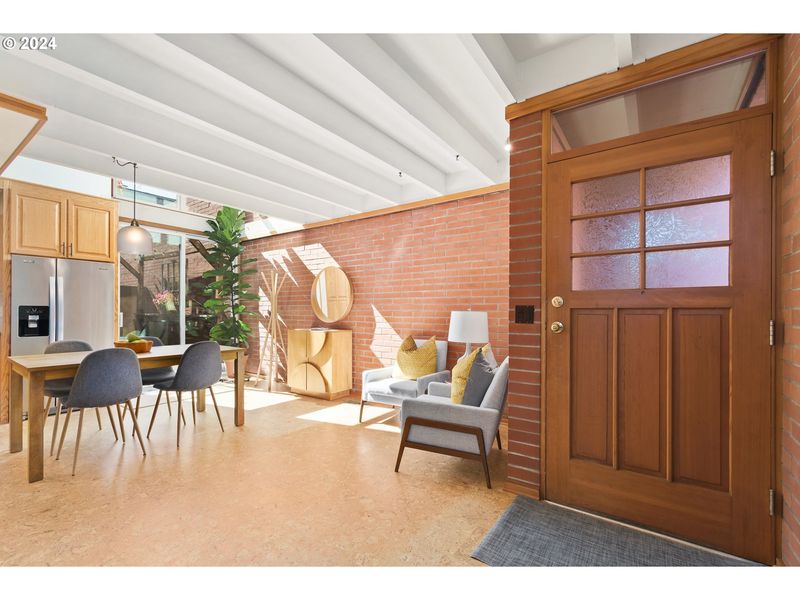 10 Vintage Touches In Eugene Homes That Are Back In Style And 2 That Never Left - Decor Hint Exposed Brick Walls Never Went Out of Style