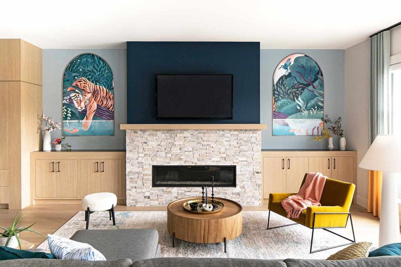 17 Colors To Never Pair With Blue, According To Interior Designers - Decor Hint Pastel Yellow