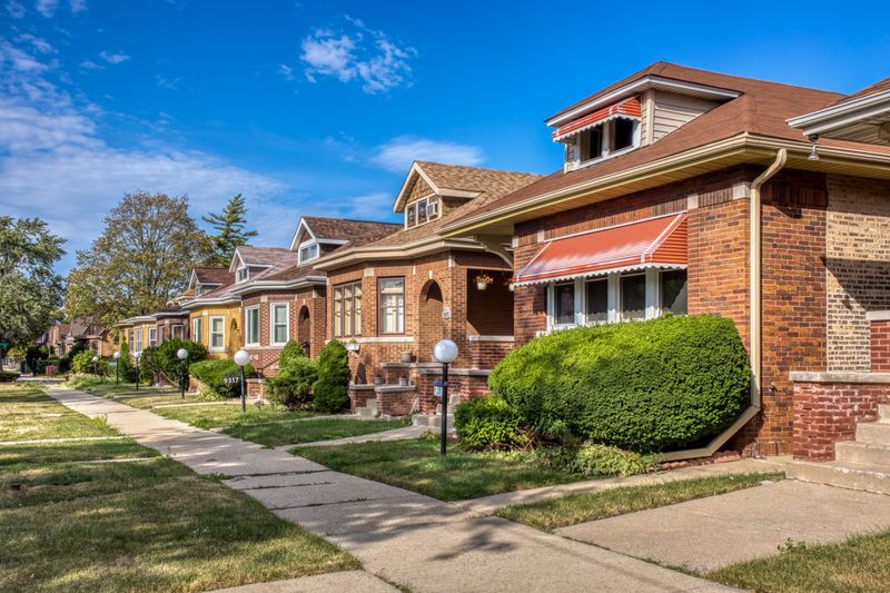 11 Home Types In Illinois Set To Fall In Value (And 9 That Could Be Smart Buys) - Decor Hint Bungalows in Chicago's Up-and-Coming Neighborhoods