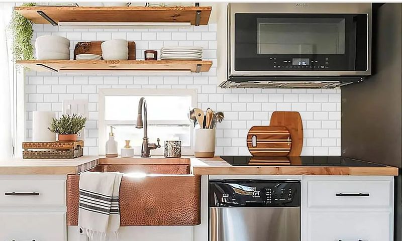19 Decorating Shortcuts Interior Designers Actually Like And Approve Of - Decor Hint Temporary Backsplash Tiles