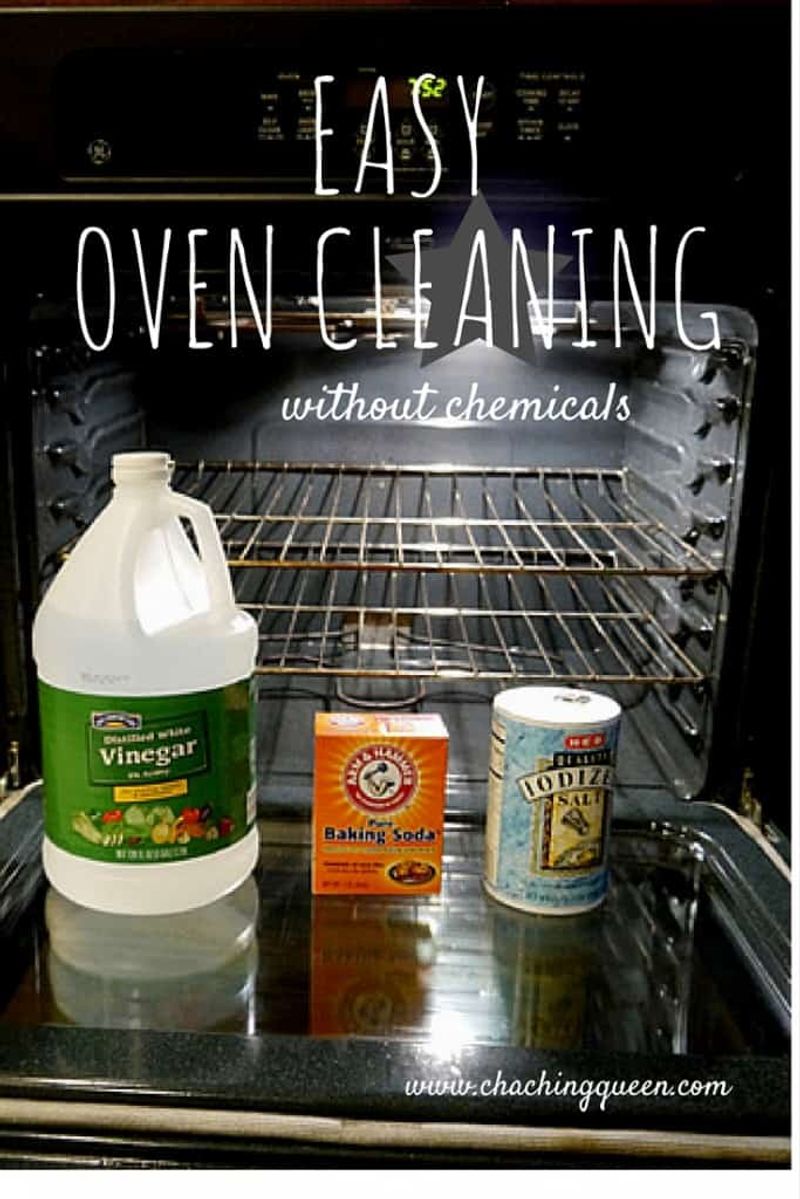 10 Natural Ways To Clean Oven Racks Without Using Harsh Chemicals - Decor Hint White Vinegar Spray