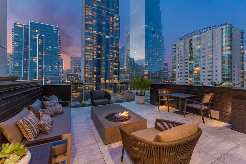 15 Modern House Design With An Amazing View - Decor Hint Rooftop Living Home in the City
