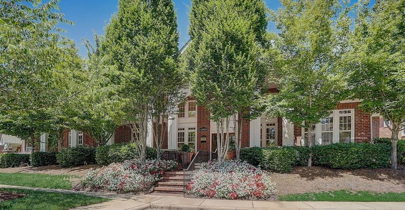 These 10 Home Styles In Charlotte Could Lose Serious Value In 2025 - Decor Hint Homes On Busy Roads With Increasing Traffic