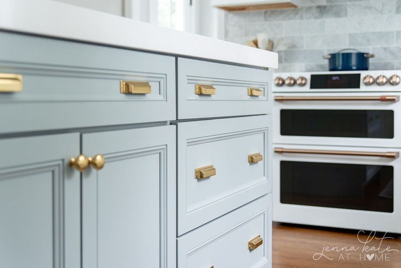 From Drab To Fab 6 Things Making Your Kitchen Look Budget And 8 That Make It Shine - Decor Hint Mismatched Cabinet Hardware