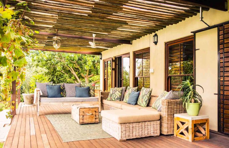 9 Items That Designers Say Should Never Be On Your Porch (And 8 That Should Be) - Decor Hint Plastic Furniture