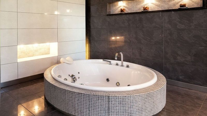 Whirlpool Tubs Are Creating Less Splash