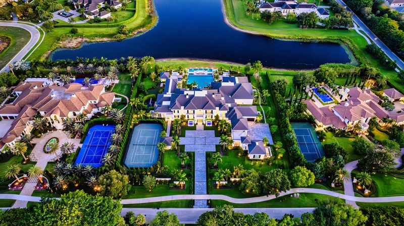 10 Florida Properties On The Rise And 4 More Buyers Are Chasing Hard - Decor Hint Gated Communities In Boca Raton