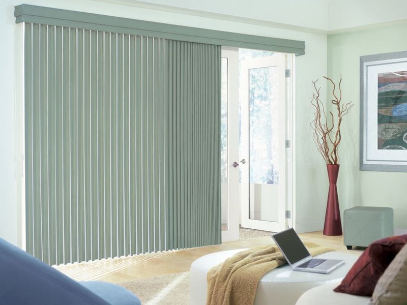14 Features St. Louis Buyers Are Turning Their Backs On (Plus 5 They've Already Written Off) - Decor Hint Vertical Blinds