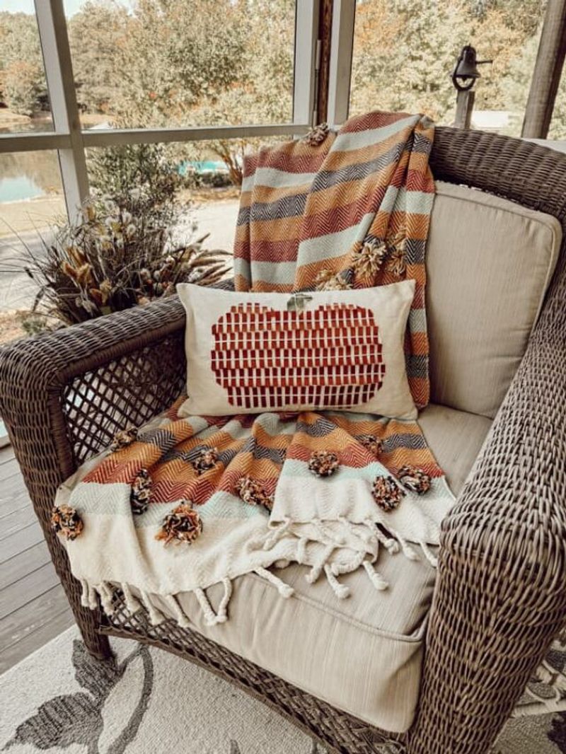 18 Decor Ideas That Don't Cost Much - Decor Hint Use Decorative Throw Pillows