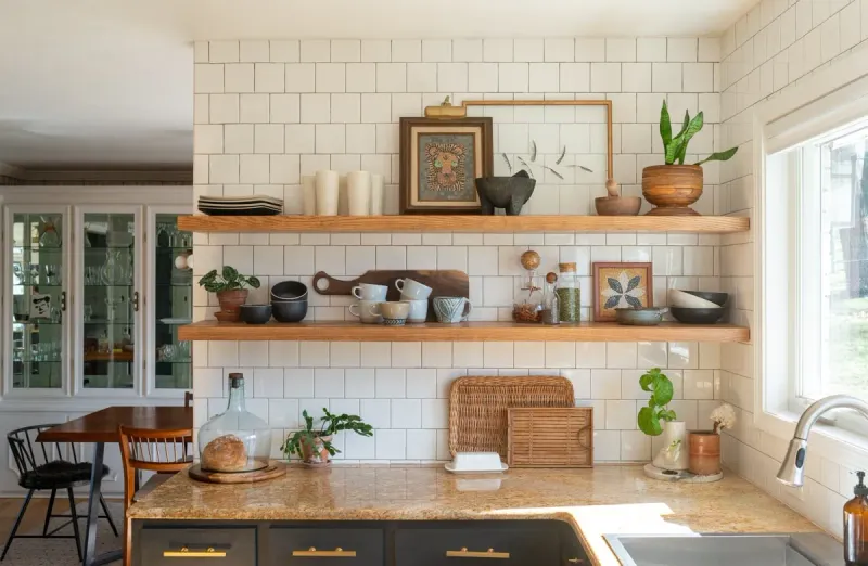 15 Kitchen Faux Pas That Make Indiana Homebuyers Cringe, According To Designers - Decor Hint Excessive Open Shelving