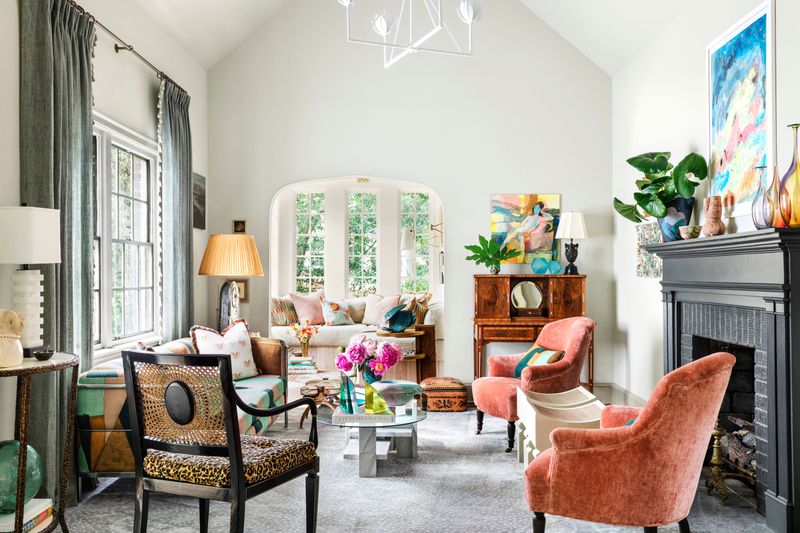 7 Decor Habits Making Your Home Look Stuck In Time And 8 That Are Surprisingly Stylish - Decor Hint Mixed Vintage and Modern Styles