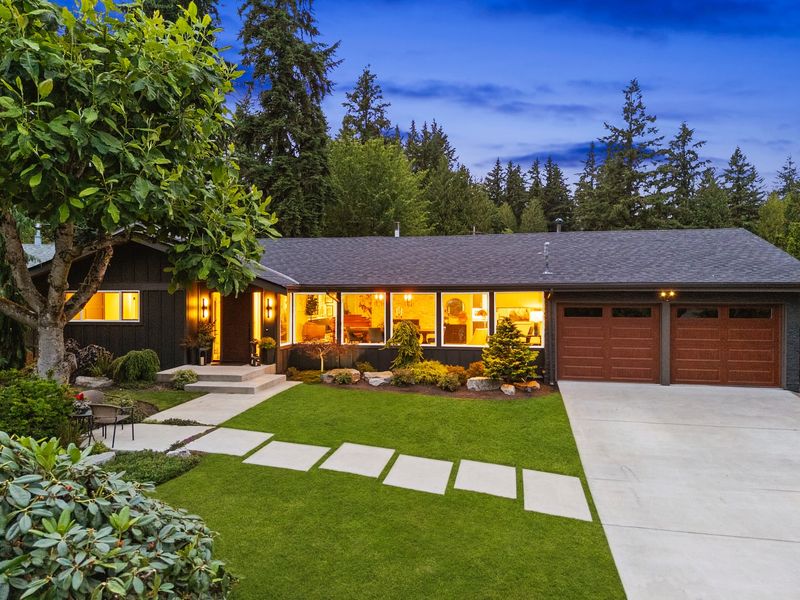 8 Pieces In Montana Homes That Lost Worth Fast And 3 That Had None From The Start - Decor Hint Elaborate Home Bars