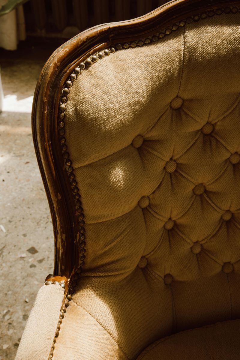 8 Signs An Estate Sale Item May Be Valuable - Decor Hint Quality Craftsmanship That Stands Out