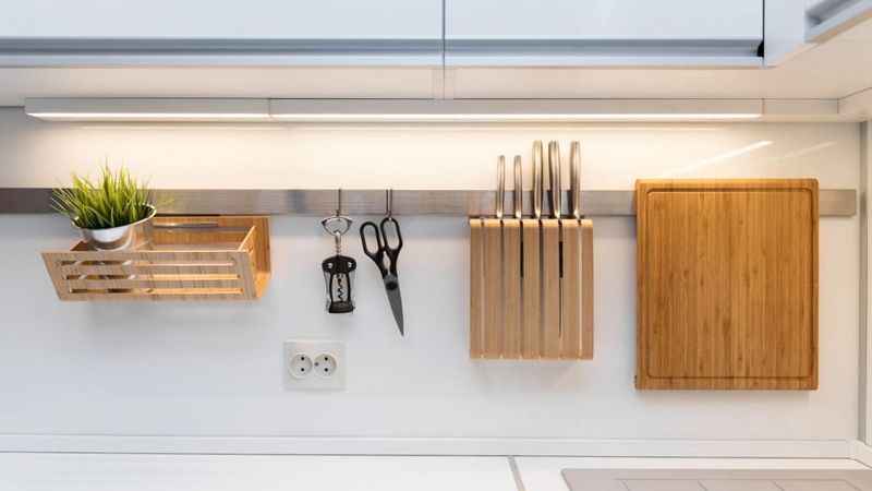 8 Things You Should Never Put In A Small Kitchen, According To Designers - Decor Hint Knife Blocks On Countertops
