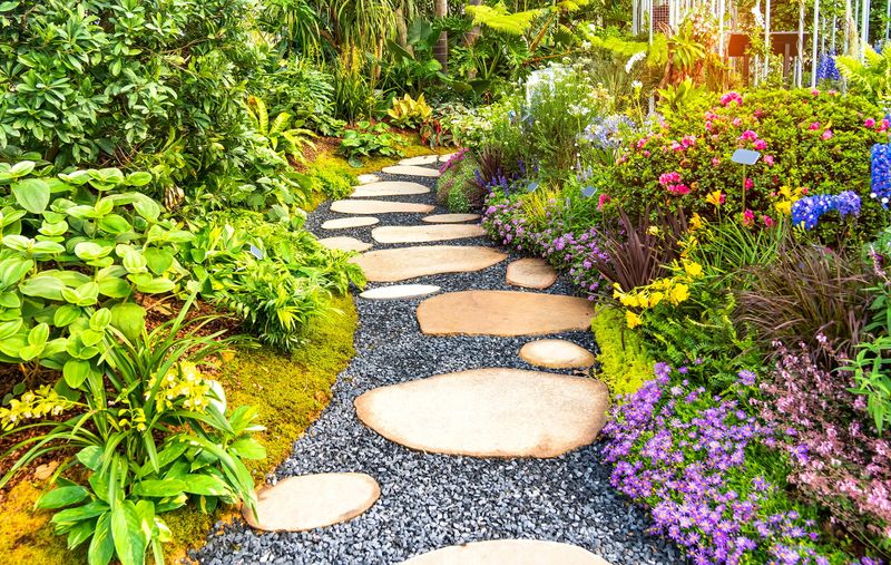 Modern Farmhouse Vibes: 11 Outdoor Looks Borrowed From 2025's Best Iowa Homes - Decor Hint Gravel And Stone Pathways