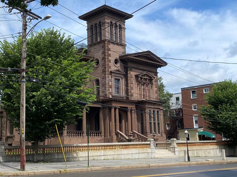 50 Photos Of Famous Historic Houses In Each US State - Decor Hint Victoria Mansion, Maine