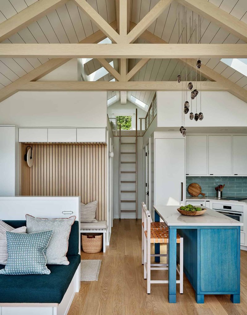 The Charm Of Cape Cod Houses 13 Things You Should Know - Decor Hint Cozy, Compact Layouts