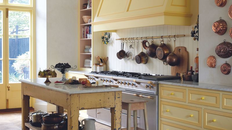 10 Gorgeous Kitchen Colors To Try And 4 Tired Shades That Need To Go - Decor Hint Buttery Yellow