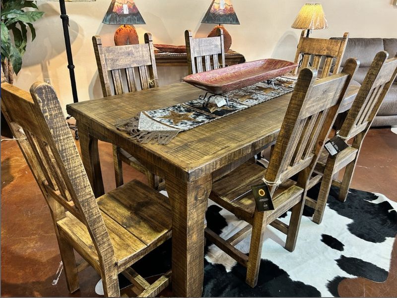 12 Must-Have Home Items To Hunt For At Texas Thrift Stores - Decor Hint Rustic Wood Furniture