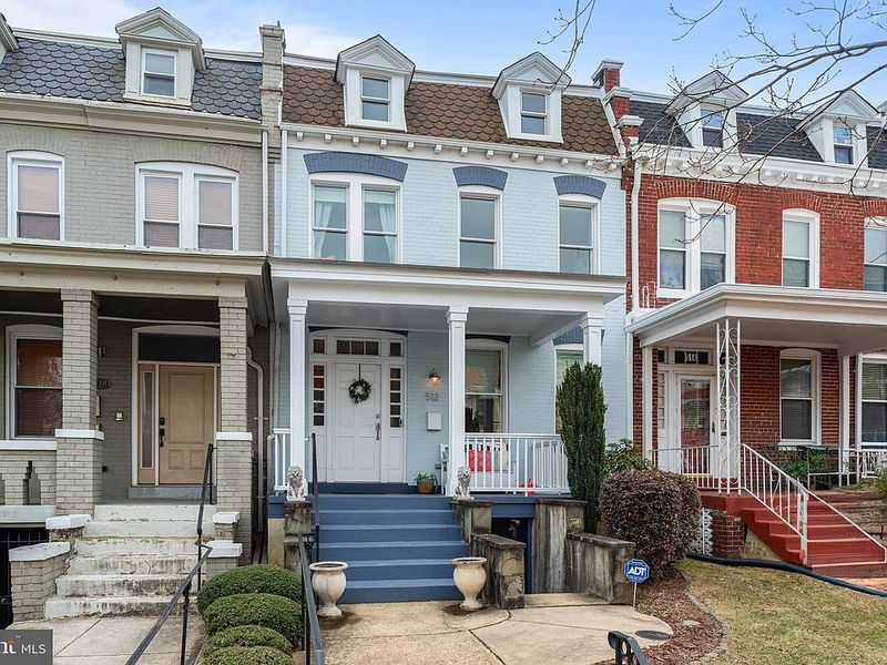 10 Classic Curb Appeal Styles From Historic Washington Streets That Might Not Age Well - Decor Hint Astroturf Porches