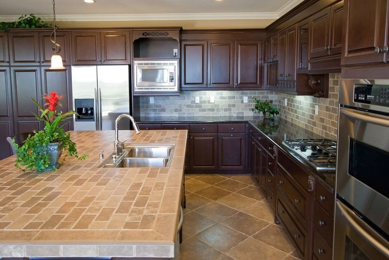 Renovating In NYC Skip These 12 Outdated Kitchen Ideas And Try These 10 Timeless Ones Instead - Decor Hint Tiled Countertops (skip)