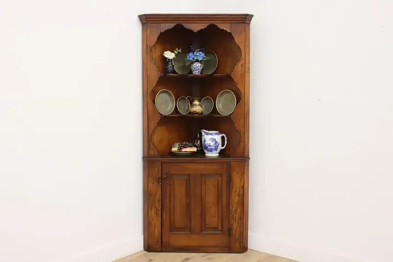 12 Pennsylvania Farmhouse Details That Instantly Feel Like Home - Decor Hint Built-In Corner Cupboards Showcasing Treasures