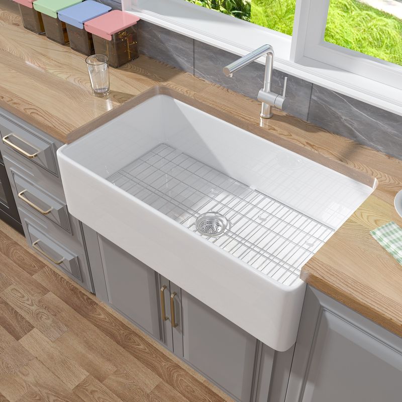 Say Goodbye To These 11 Farmhouse Fads And Please Ditch These 6, Too - Decor Hint Faux Farmhouse Sinks