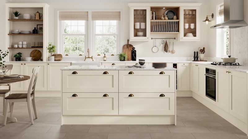 10 Colors to Make Your Home Look Expensive - Decor Hint Rich Cream