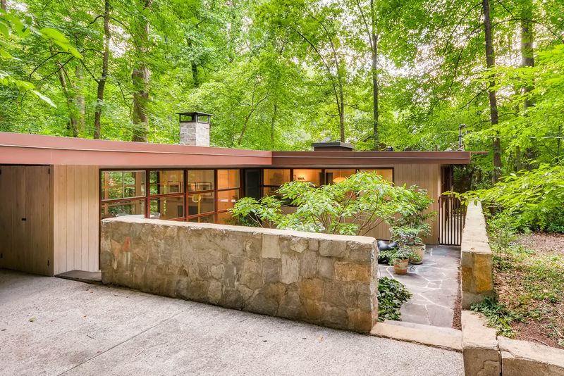 Planning To Buy In Georgia These 7 Home Styles Could Cost More Soon - Decor Hint Midcentury Modern Ranches