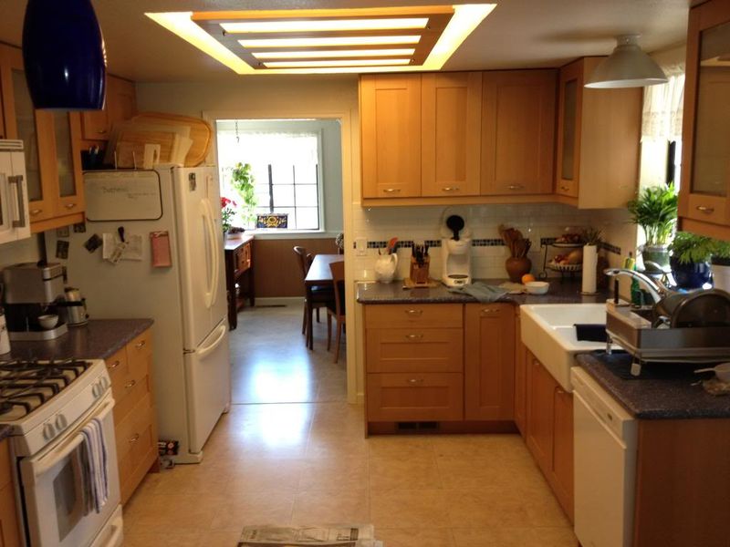 Design Experts Reveal: 10 Kitchen Turn-Offs Seen In California Homes - Decor Hint Fluorescent Lighting Nightmares