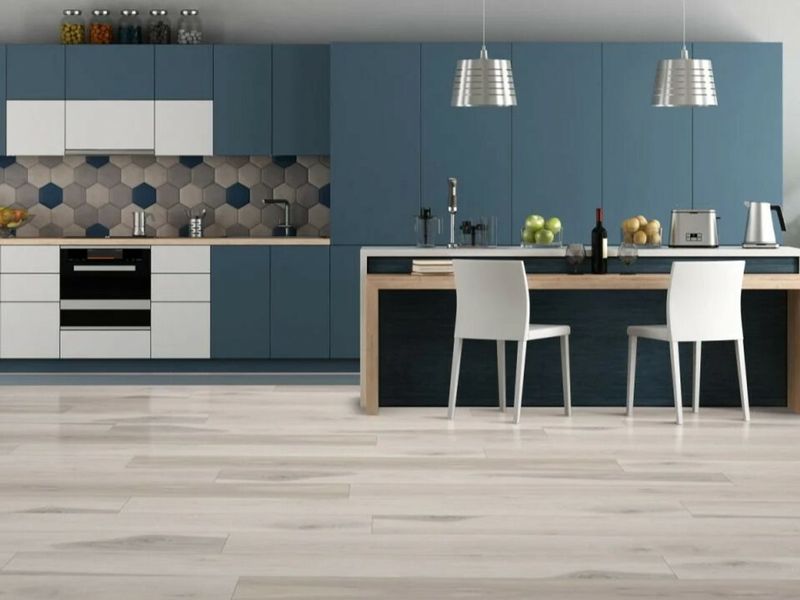 12 Decor Choices Designers Say Cheapen Georgia Kitchens, And How To Fix Them - Decor Hint Cheap Vinyl Flooring
