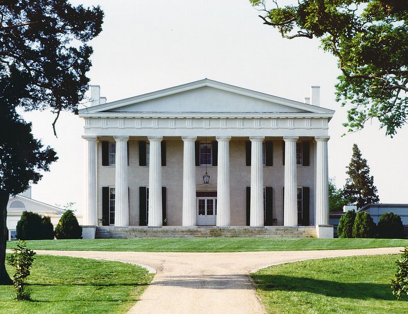 10 Entryway Styles Still Holding Strong In Historic Virginia Homes - Decor Hint Greek Revival Porticos