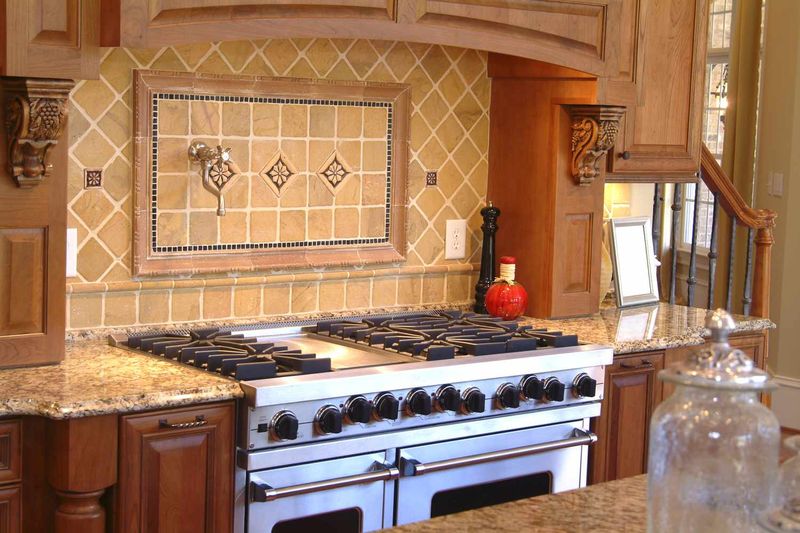 What Not To Keep: 5 Items That Undermine Style In Texas Kitchens (Plus 5 To Add) - Decor Hint Ornate, Tuscan-Inspired Backsplashes