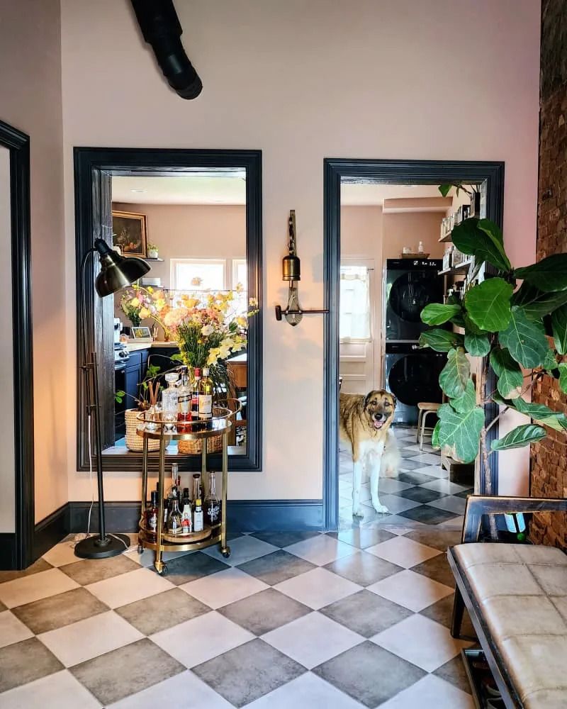 Inside 12 Modern Trends Iowa Experts Warn Against And 7 That Lost All Appeal - Decor Hint Mirrored Closet Doors