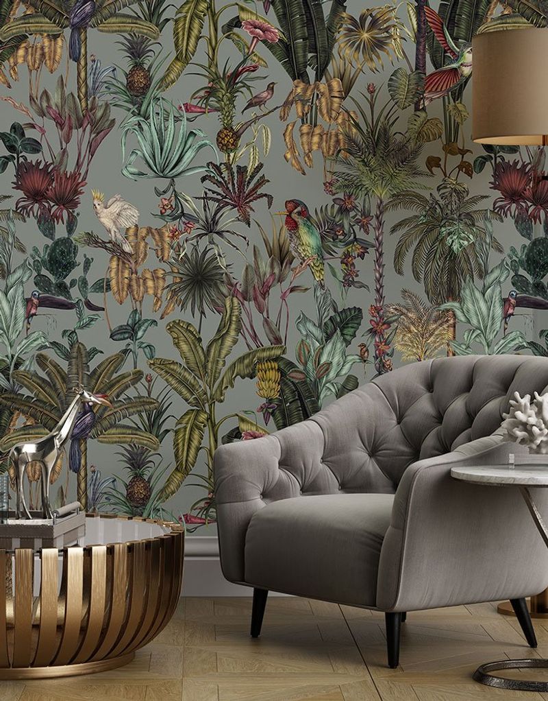 10 Retro Decor Ideas That Hold Up Today, And 5 That Definitely Don't - Decor Hint Statement Wallpaper