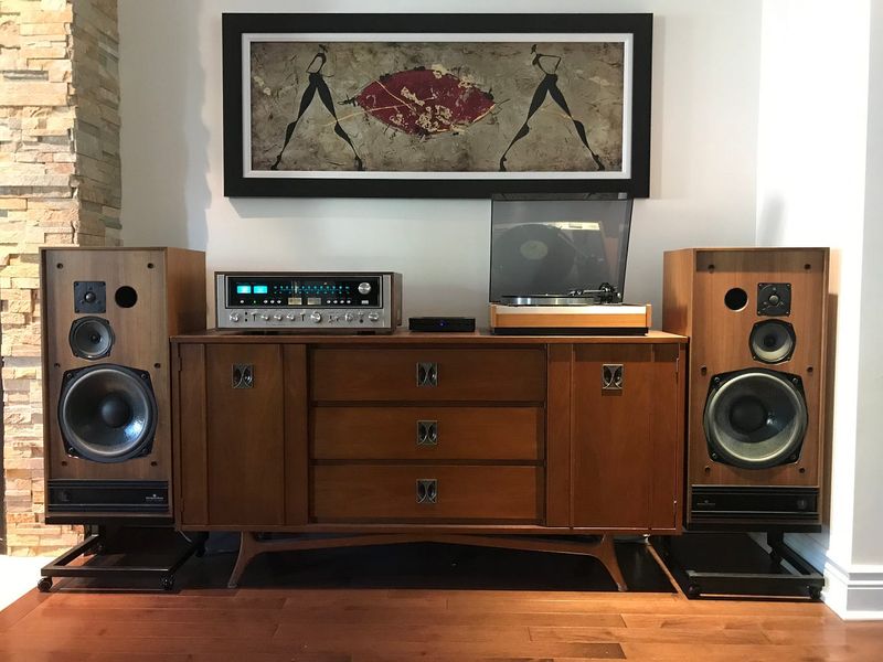 18 Valuable Things To Look For At Goodwill - Decor Hint Vintage Audio Equipment