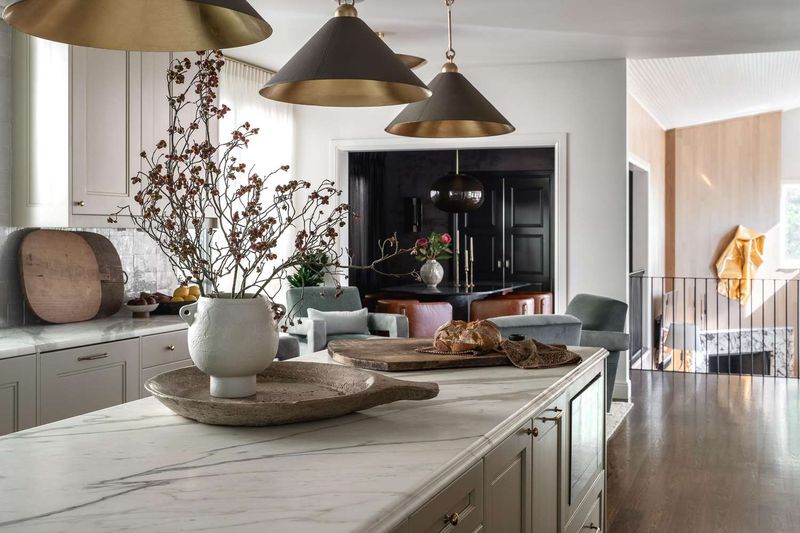 15 Kitchen Faux Pas That Make Indiana Homebuyers Cringe, According To Designers - Decor Hint Decorative Knick-Knacks In High-Traffic Areas