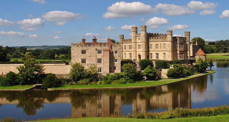 20 English Aristocrat Homes That Are Fit For A Fairytale - Decor Hint Leeds Castle: The Loveliest Castle in the World