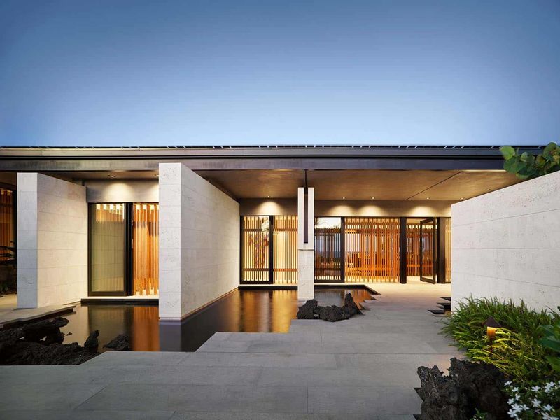 Aloha At The Front Door: 9 Curb Appeal Styles That Capture Hawaii's Historic Charm - Decor Hint Tropical Modern