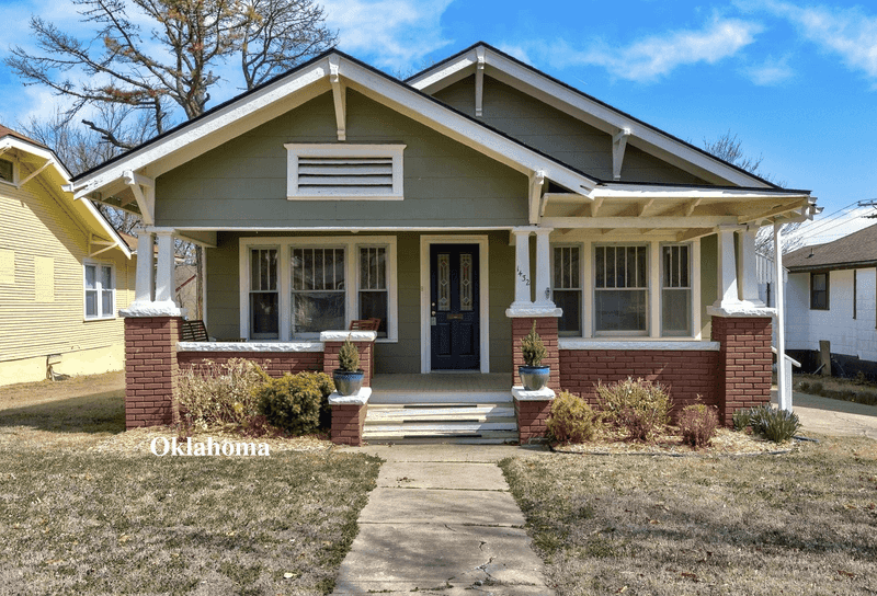Historic Charm Lives On: 7 Curb Appeal Styles That Define Oklahoma Streets - Decor Hint Craftsman Bungalows: Low-Slung Beauties With Character