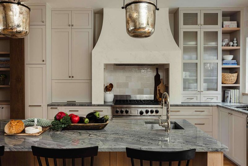 29 Innovative Kitchen Designs Everyone Will Copy Next Year - Decor Hint Plaster Range Hoods